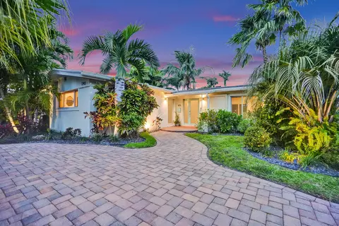 1743 NE 26th Dr, Wilton Manors, FL 33334