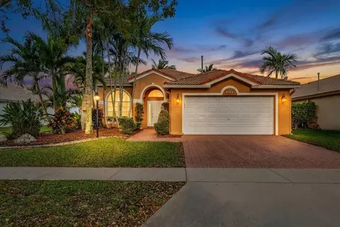 1808 NW 145th Ter, Pembroke Pines, FL 33028