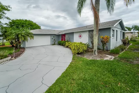 18327 SE Par Ln, Jupiter, FL 33469