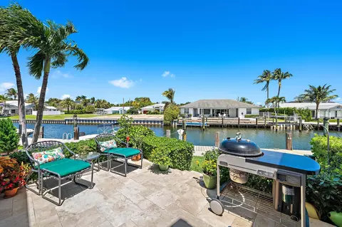 2339 Treasure Isle Dr #42, Palm Beach Gardens, FL 33410