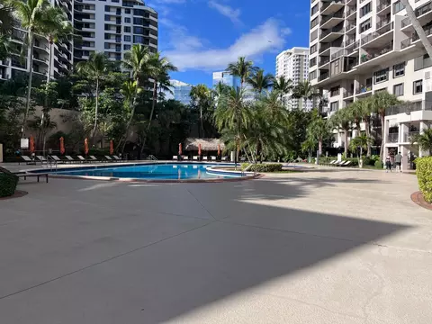 540 Brickell Key Dr #1721, Miami, FL 33131