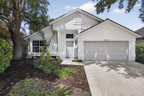 12709 White Coral Dr, Wellington, FL 33414