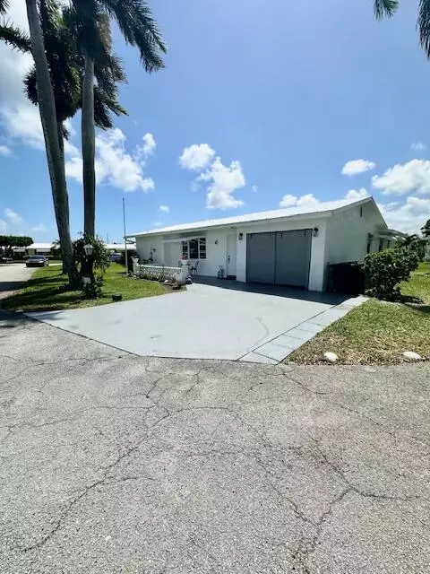811 SW 18th Ct, Boynton Beach, FL 33426