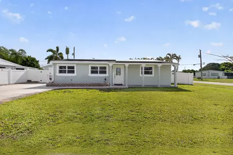 9342 Bloomfield Dr, Palm Beach Gardens, FL 33410