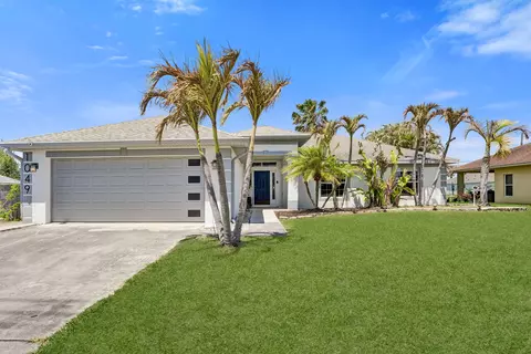 1049 SW Alcantarra Blvd, Port Saint Lucie, FL 34953