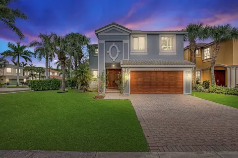 9022 Dupont Pl, Wellington, FL 33414