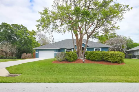 2263 NE Marlberry Ln, Jensen Beach, FL 34957