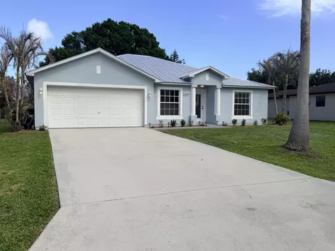 1357 SE Bayharbor St, Port Saint Lucie, FL 34983