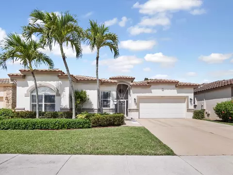 8501 Golden Cypress Ct, Lake Worth, FL 33467