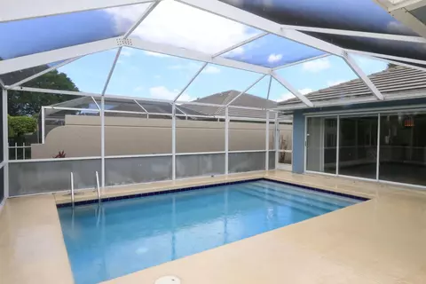1220 NW Bentley Cir #B, Port Saint Lucie, FL 34986