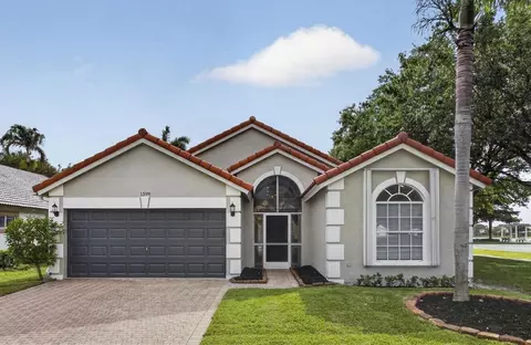 1599 Oak Berry Cir, Wellington, FL 33414