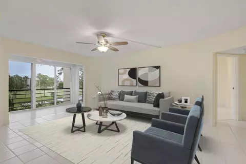 3810 Via Poinciana #404, Greenacres, FL 33467