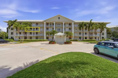 6133 Balboa Cir #302, Boca Raton, FL 33433