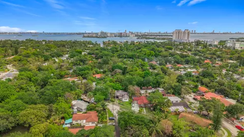 8347 E Dixie Hwy, Miami, FL 33138