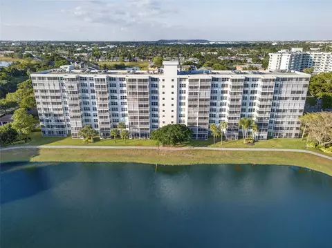 2900 N Course Dr #607, Pompano Beach, FL 33069