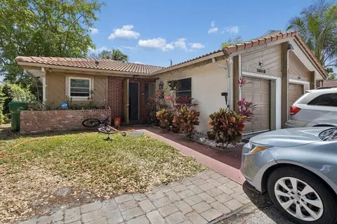 7860 NW 44th Ct, Coral Springs, FL 33065