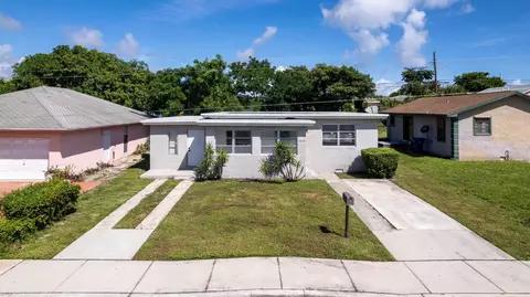 1340 W 33rd St, Riviera Beach, FL 33404