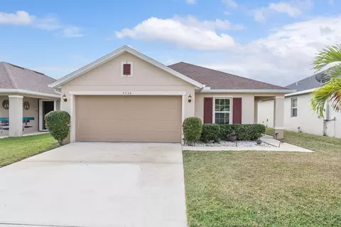 5330 NW Pine Trail Cir, Port Saint Lucie, FL 34983