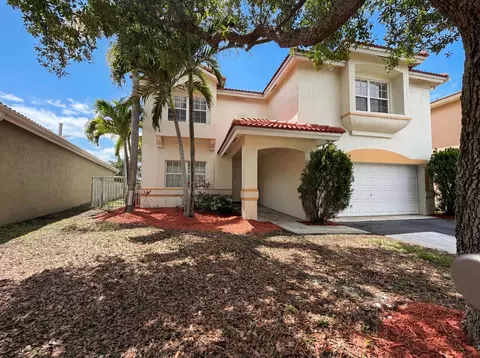 73 Gables Blvd, Weston, FL 33326