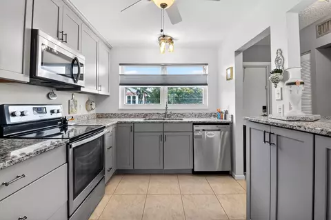 2016 S Federal Hwy #E309, Boynton Beach, FL 33435