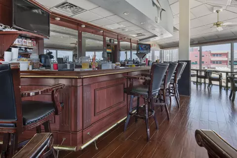 Dining - 101 Briny Ave #409, Pompano Beach, FL 33062 photo 2 of 3