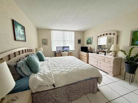 Bedroom - 101 Briny Ave #409, Pompano Beach, FL 33062 photo 1 of 4