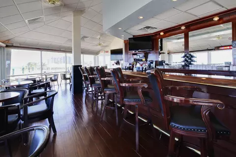 Dining - 101 Briny Ave #409, Pompano Beach, FL 33062 photo 3 of 3