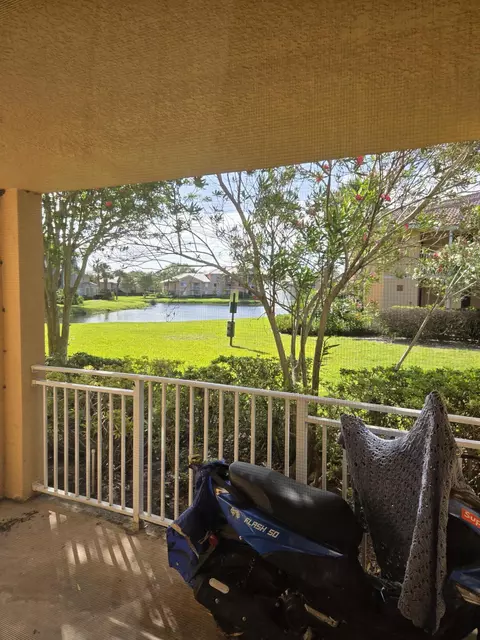 131 SW Palm Dr #108, Port Saint Lucie, FL 34986