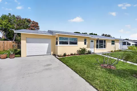 19035 SE Southgate Dr, Jupiter, FL 33469