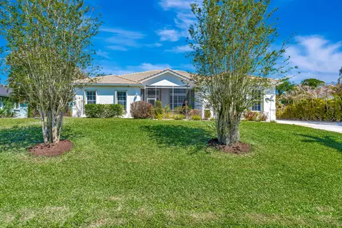 8431 SE Duncan St, Hobe Sound, FL 33455