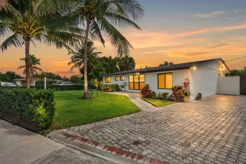 5051 NE 6th Ave, Pompano Beach, FL 33064
