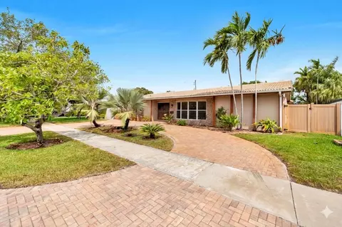1915 NE 208th Ter, Miami, FL 33179