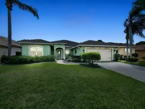 529 Waverly Cir, Port Saint Lucie, FL 34983