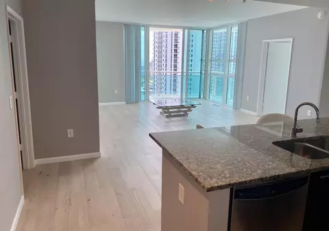951 Brickell Ave #3611, Miami, FL 33131