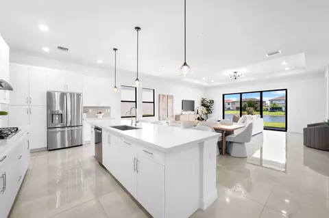 12260 N Baypoint Cir, Parkland, FL 33076