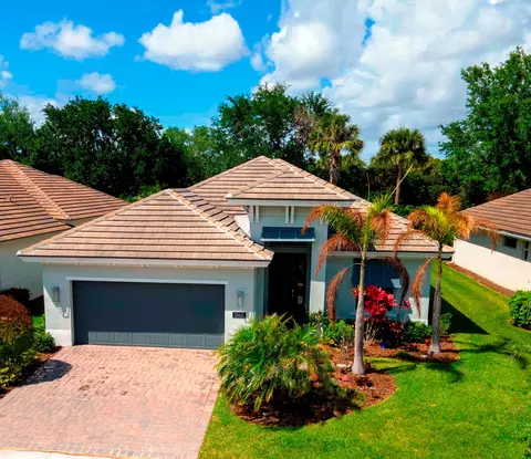 12621 SW Sunrise Lake Ter, Port Saint Lucie, FL 34987