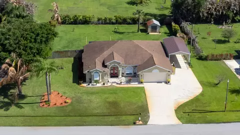 2025 SE Allamanda Dr, Port Saint Lucie, FL 34952
