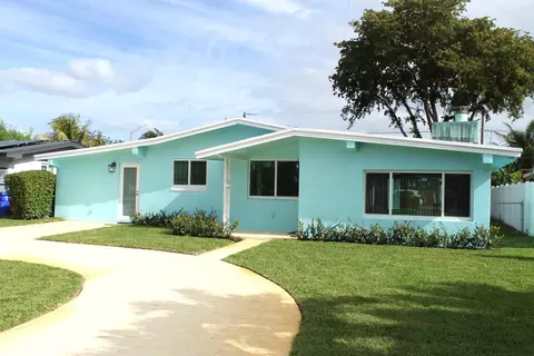 8881 NW 11th St, Pembroke Pines, FL 33024