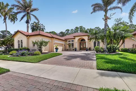 808 SW Classico Ct, Port Saint Lucie, FL 34986