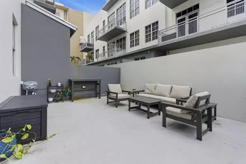 425 N Andrews Ave #202, Fort Lauderdale, FL 33301