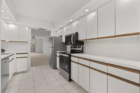 1801 Eleuthera Pt #J3, Coconut Creek, FL 33066