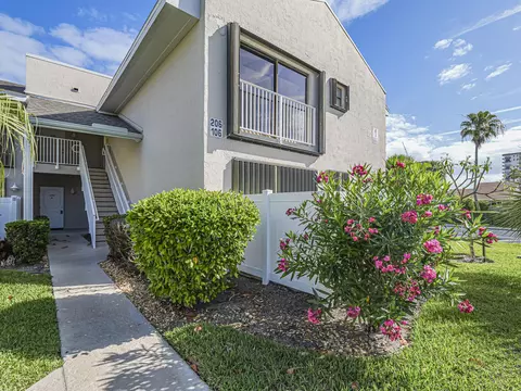 3206 S Lakeview Cir #1206, Hutchinson Island, FL 34949