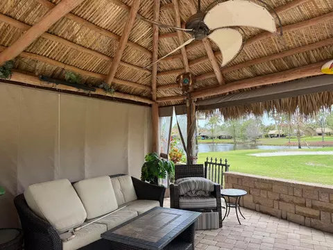 419 NW Chipshot Ln, Port St Lucie, FL 34986
