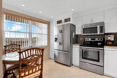 3202 Portofino Pt #E4, Coconut Creek, FL 33066