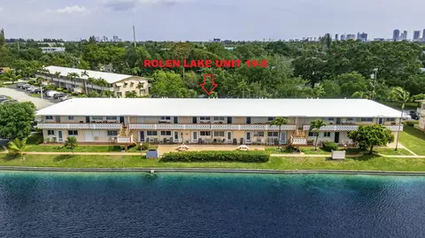 900 SW 10th Ter #S-19, Hallandale Beach, FL 33009