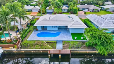 891 Hickory Ter, Boca Raton, FL 33486