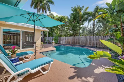 2300 NE 16th Ave, Wilton Manors, FL 33305