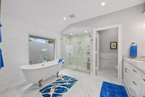 Bath - 116 Echo Dr, Jupiter, FL 33458 photo 1 of 7