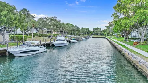 799 Jeffery St #105, Boca Raton, FL 33487