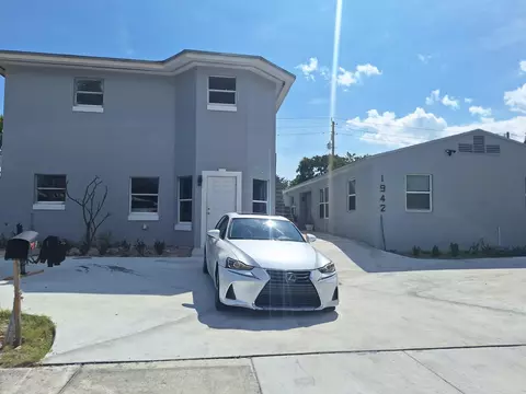 1942 Buchanan St, Hollywood, FL 33020